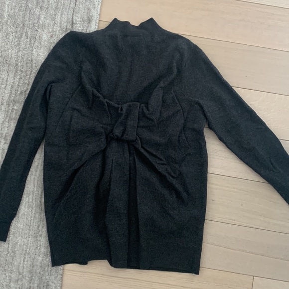 NWOT! Gray COS Bow Sweater - Picture 3 of 9